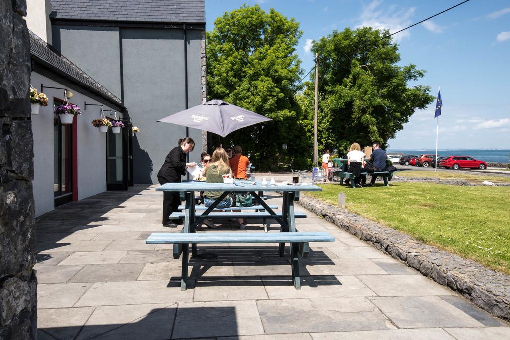 Burren Atlantic Hotel & Holiday Cottages Ballyvaughan Eksteriør bilde